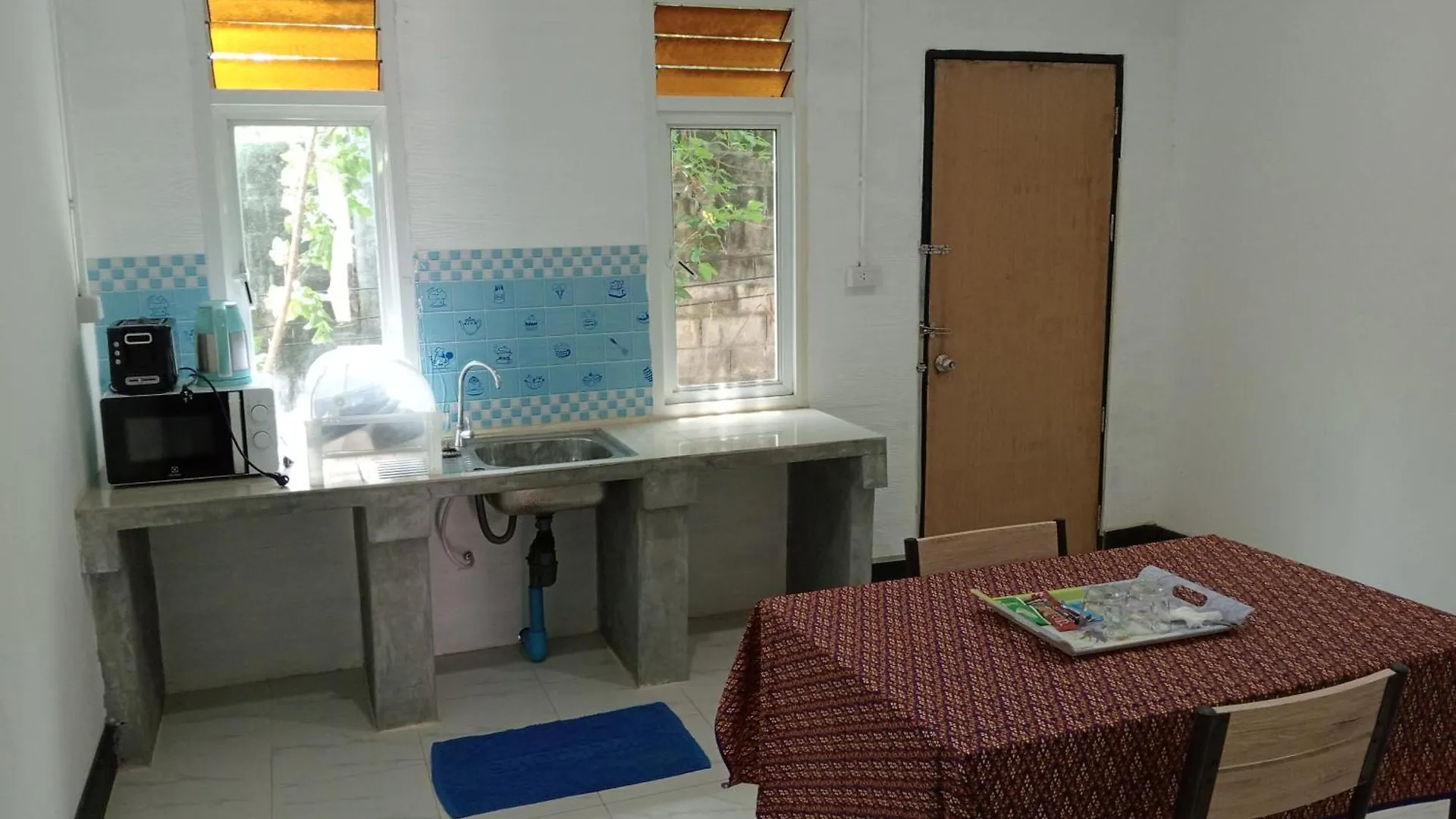 Lanta Beautiful Beach House Koh Lanta Guest house