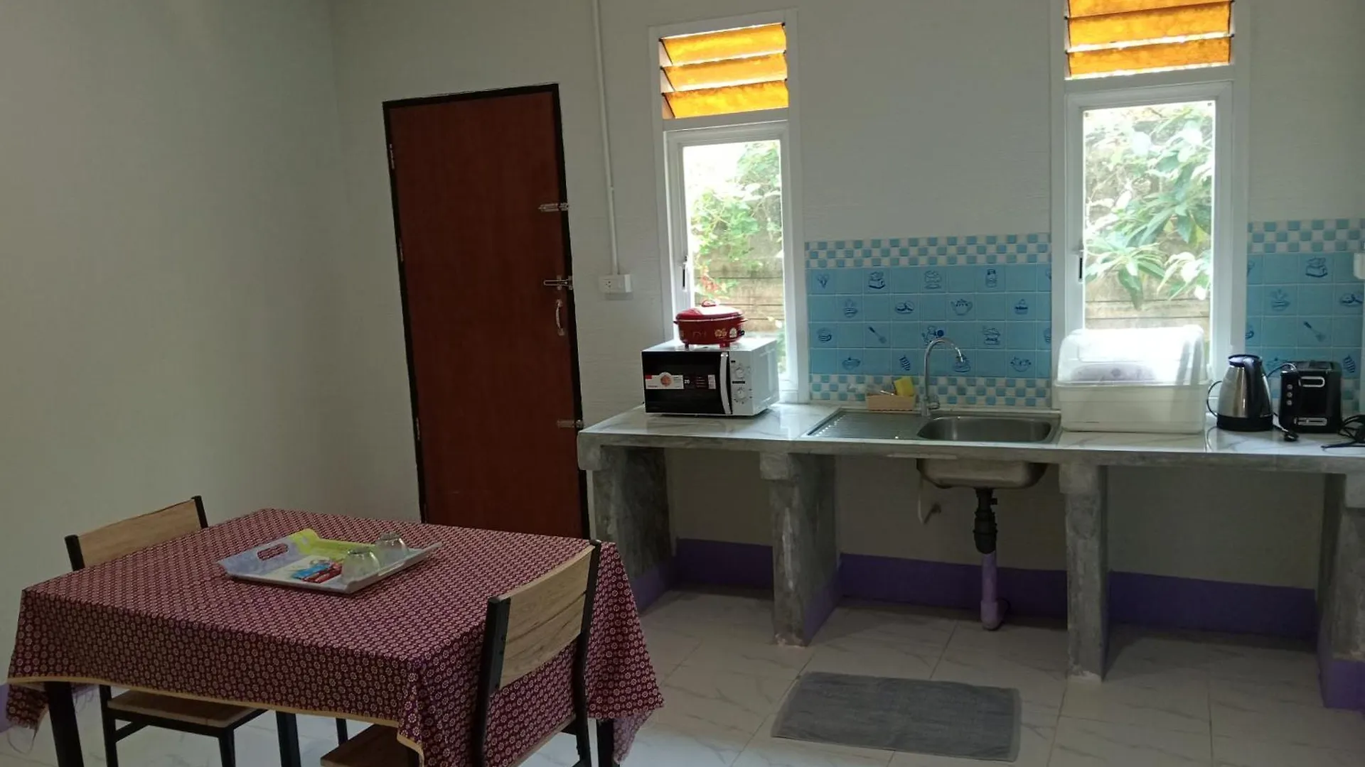 Lanta Beautiful Beach House Koh Lanta Guest house